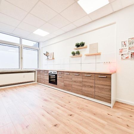 Raj Living - City Center Apartments With 5 Rooms - 10 Min Messe Dus Дюселдорф Екстериор снимка