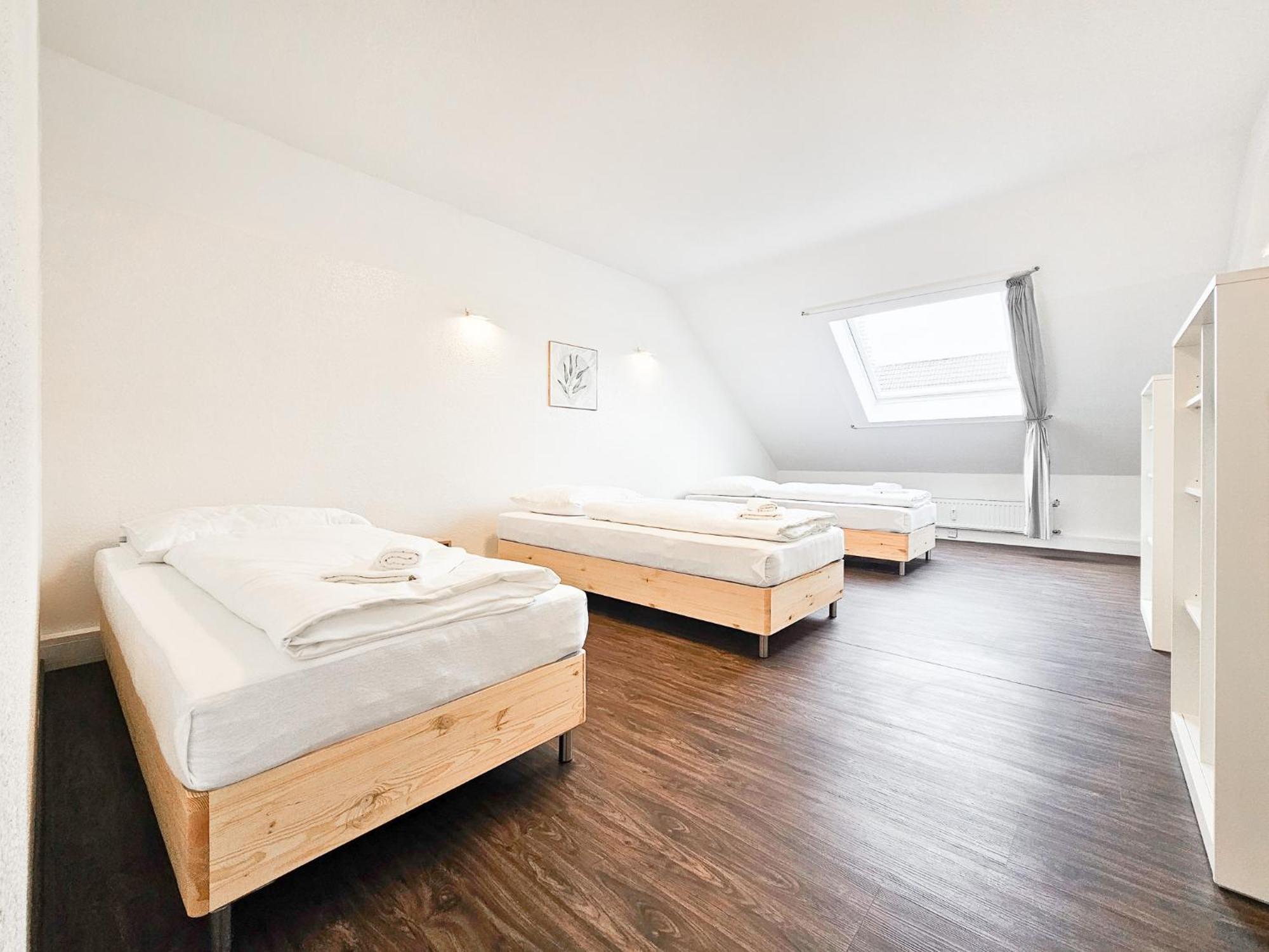 Raj Living - City Center Apartments With 5 Rooms - 10 Min Messe Dus Дюселдорф Екстериор снимка