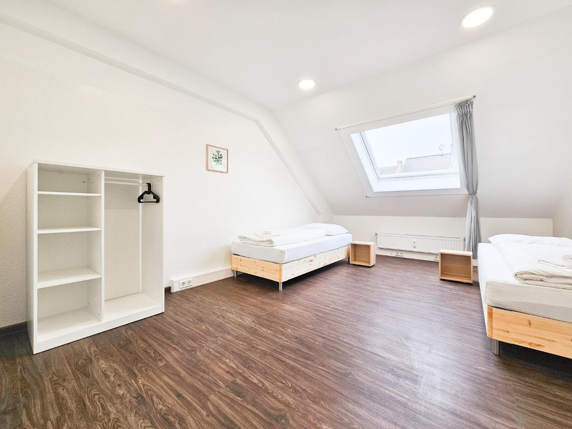 Raj Living - City Center Apartments With 5 Rooms - 10 Min Messe Dus Дюселдорф Екстериор снимка