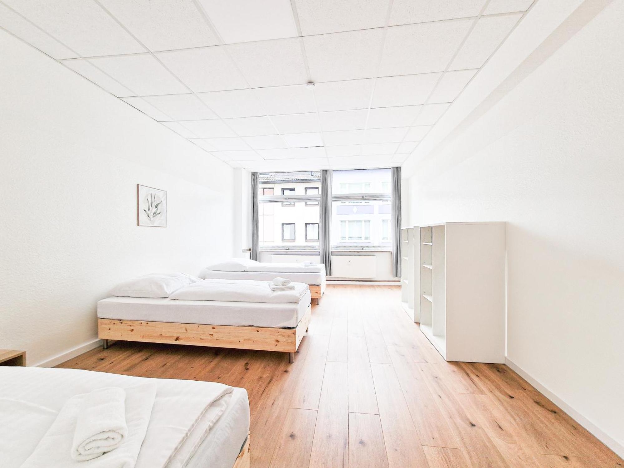 Raj Living - City Center Apartments With 5 Rooms - 10 Min Messe Dus Дюселдорф Екстериор снимка