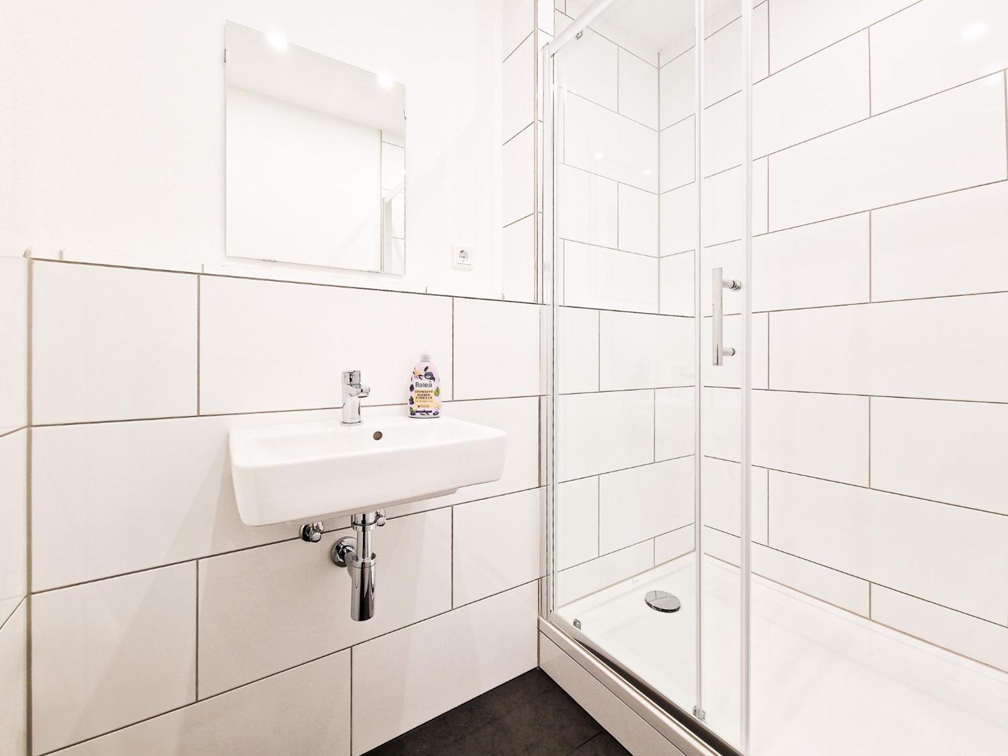 Raj Living - City Center Apartments With 5 Rooms - 10 Min Messe Dus Дюселдорф Екстериор снимка
