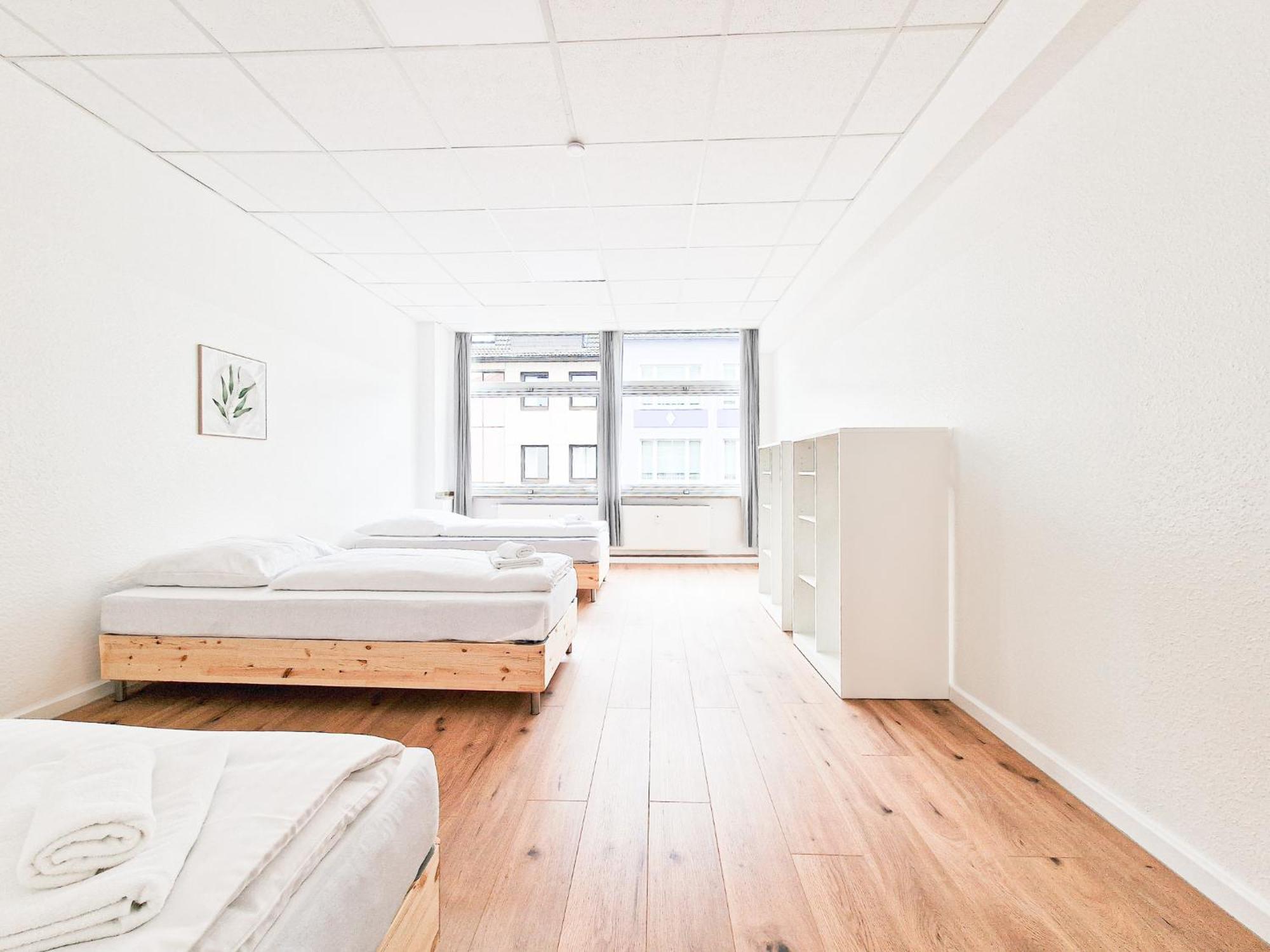 Raj Living - City Center Apartments With 5 Rooms - 10 Min Messe Dus Дюселдорф Екстериор снимка