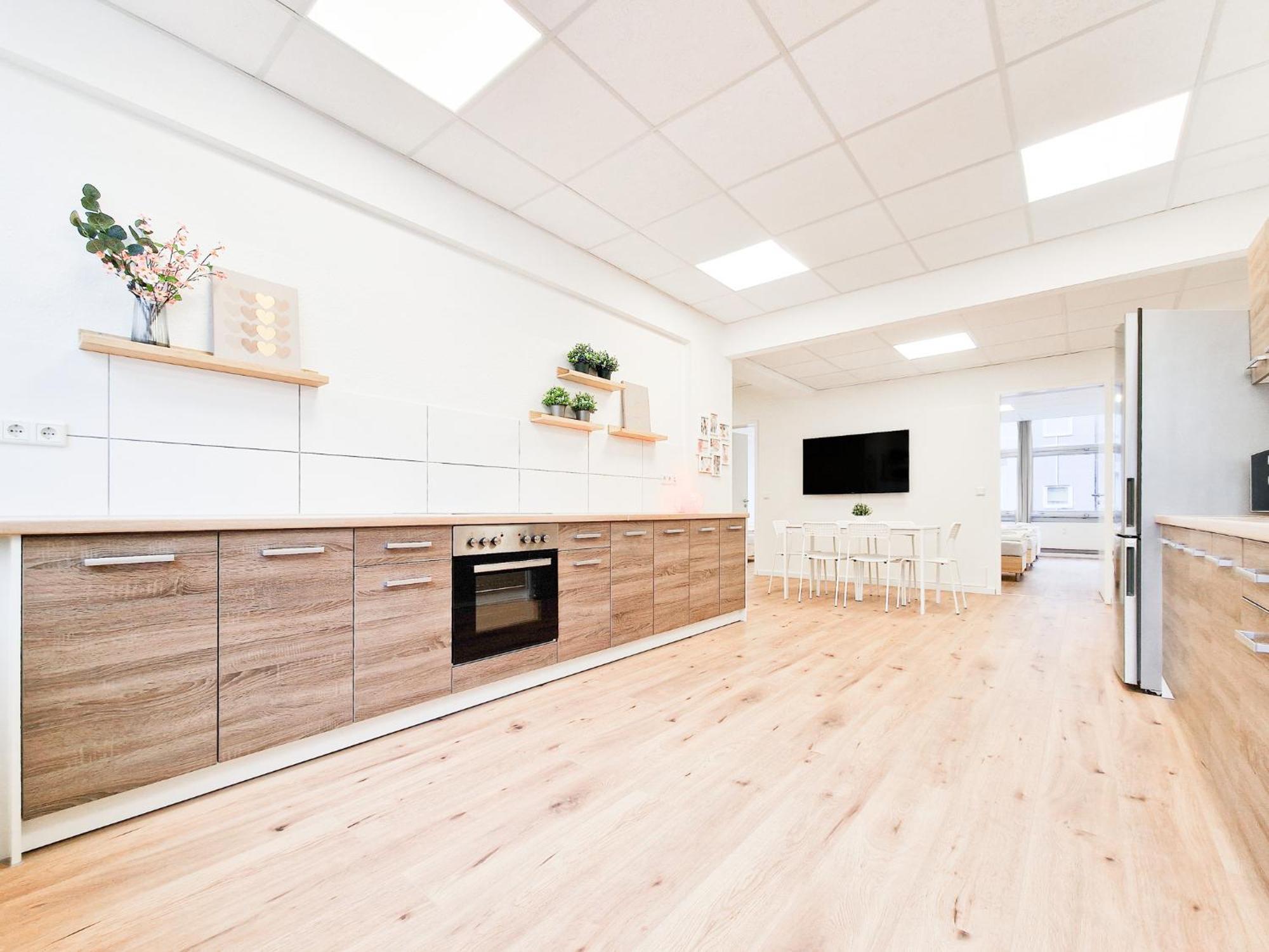 Raj Living - City Center Apartments With 5 Rooms - 10 Min Messe Dus Дюселдорф Екстериор снимка