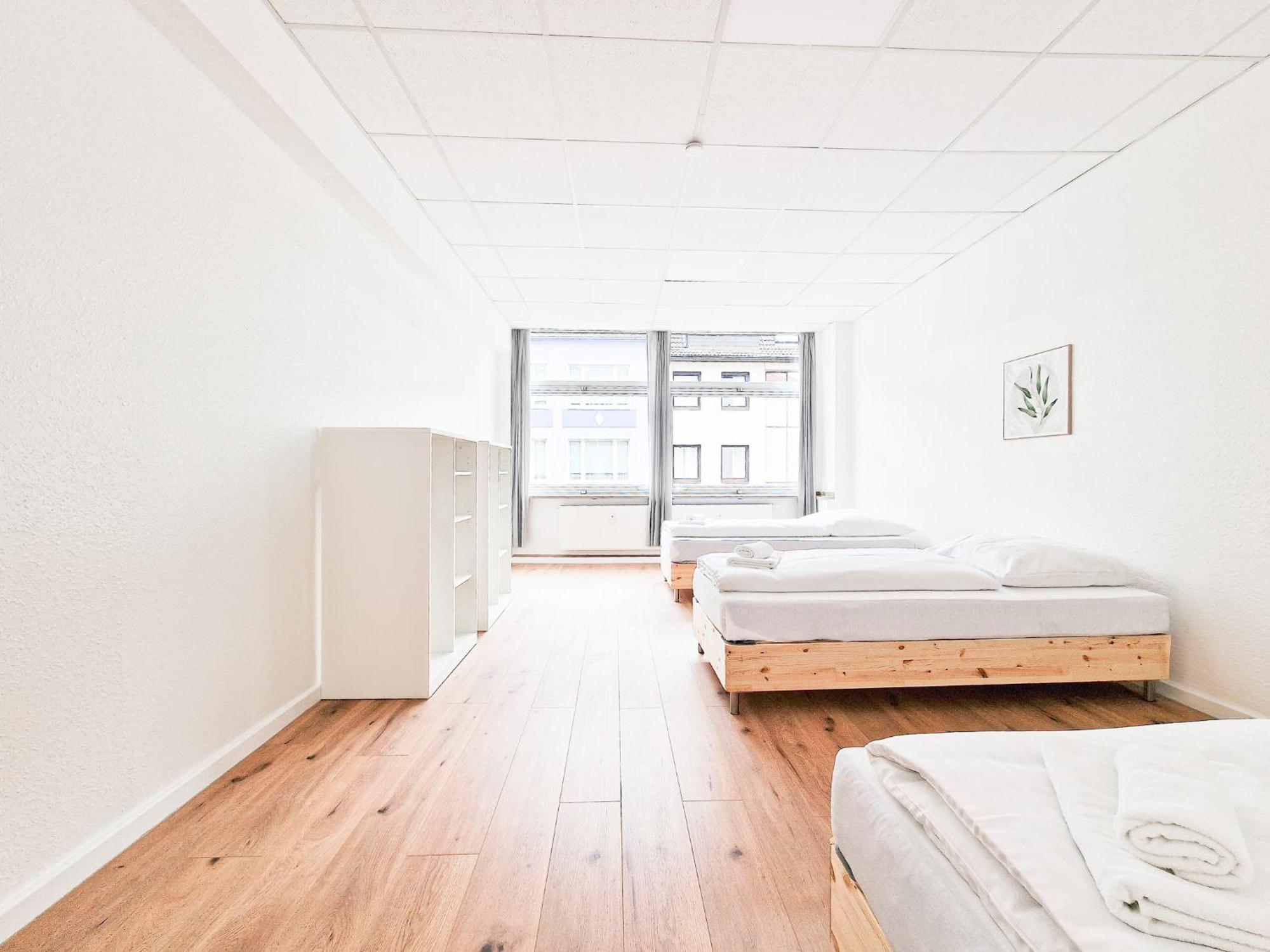 Raj Living - City Center Apartments With 5 Rooms - 10 Min Messe Dus Дюселдорф Екстериор снимка