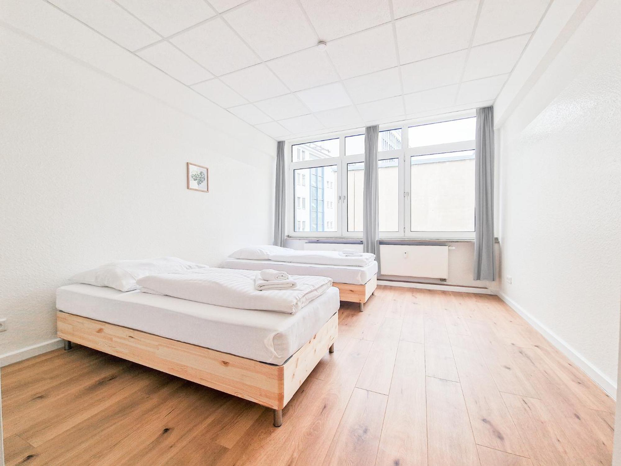 Raj Living - City Center Apartments With 5 Rooms - 10 Min Messe Dus Дюселдорф Екстериор снимка