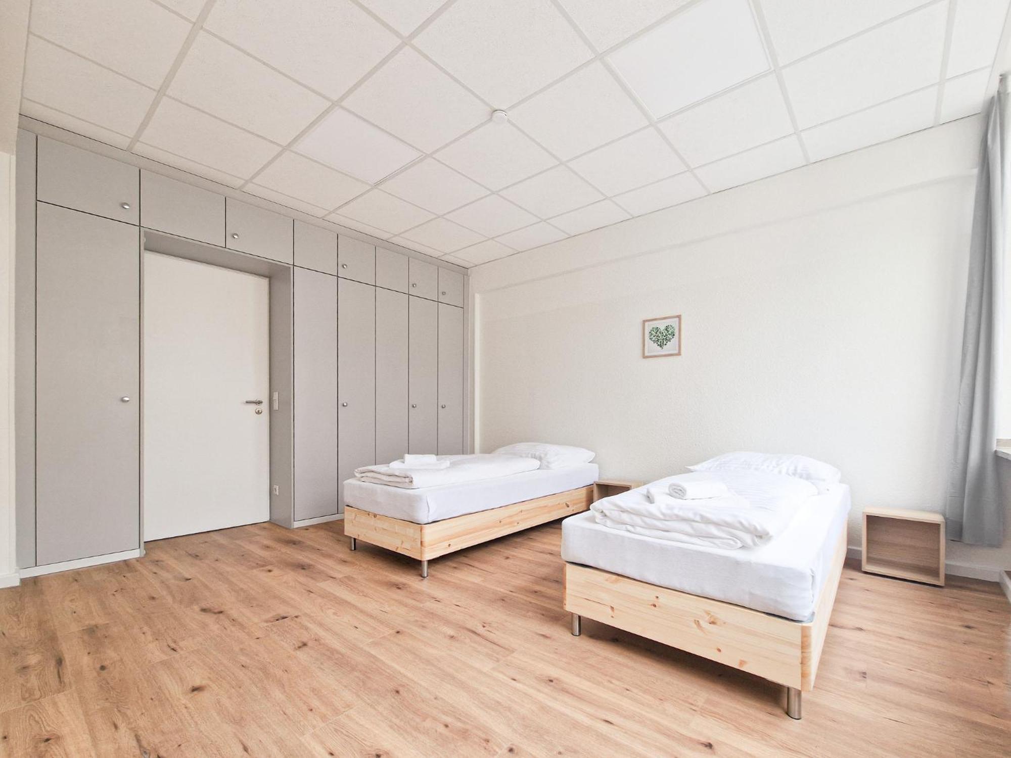 Raj Living - City Center Apartments With 5 Rooms - 10 Min Messe Dus Дюселдорф Екстериор снимка