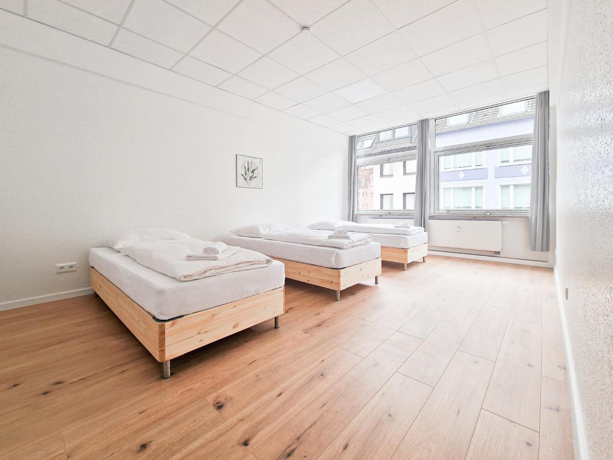 Raj Living - City Center Apartments With 5 Rooms - 10 Min Messe Dus Дюселдорф Екстериор снимка